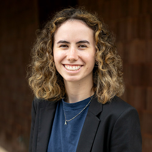 Headshot photo of Ana Carney